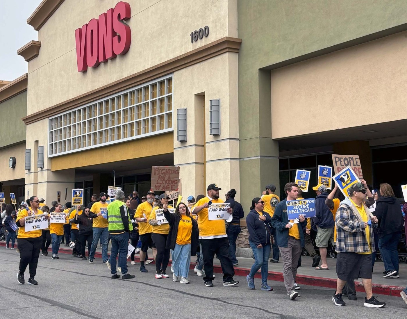 Mediator in California grocery labor talks laid off by DOGE