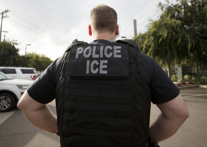 Supreme Court blocks deportation of Venezuelans held in Texas