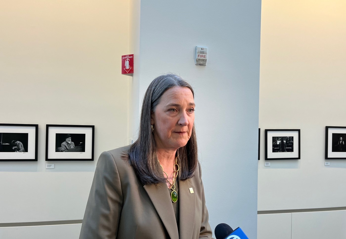 PG&E awards lower total pay to top execs; some capture stock windfalls