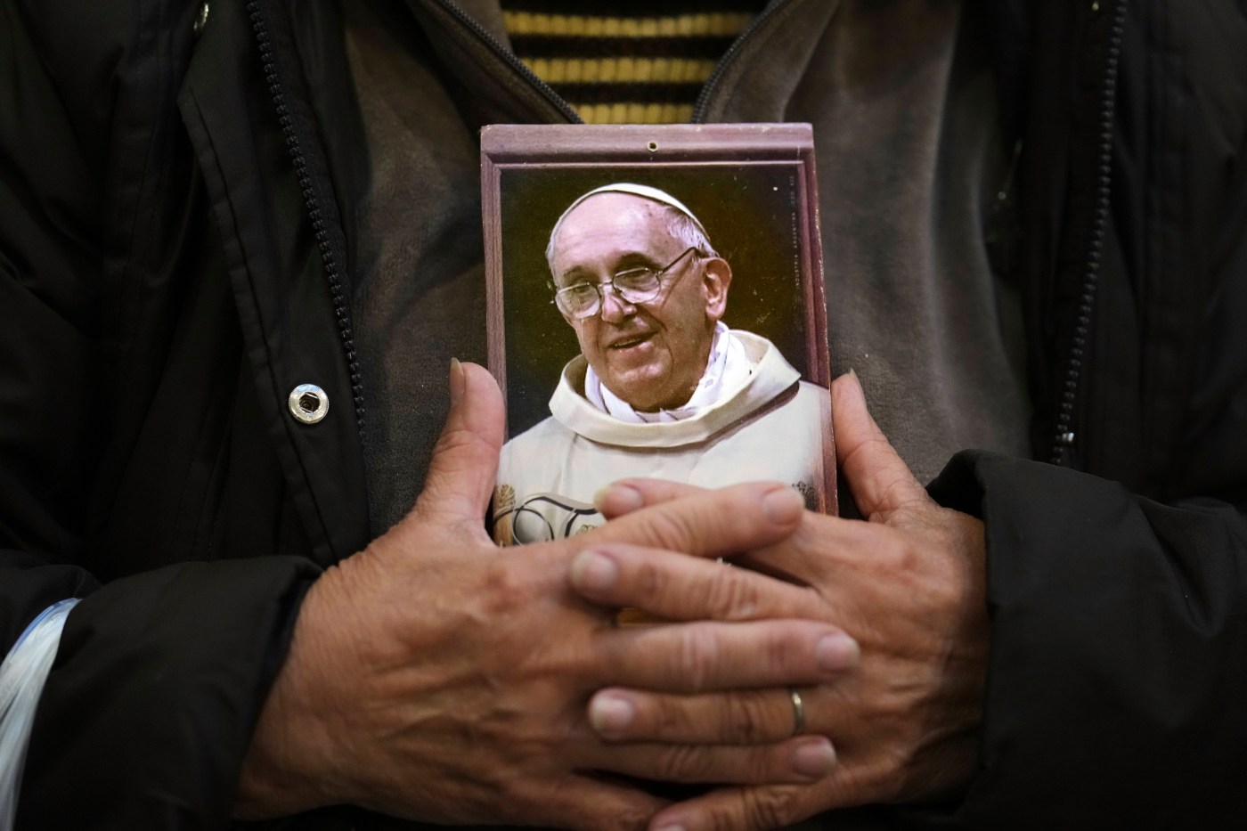 Photos: Prayers, tears as Catholics around the world mourn the death of Pope Francis