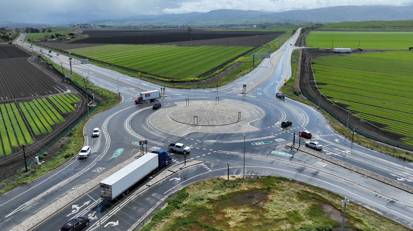 The Bay Area’s first turbo roundabout sent crashes soaring. Commuters and experts say it’s still a better intersection