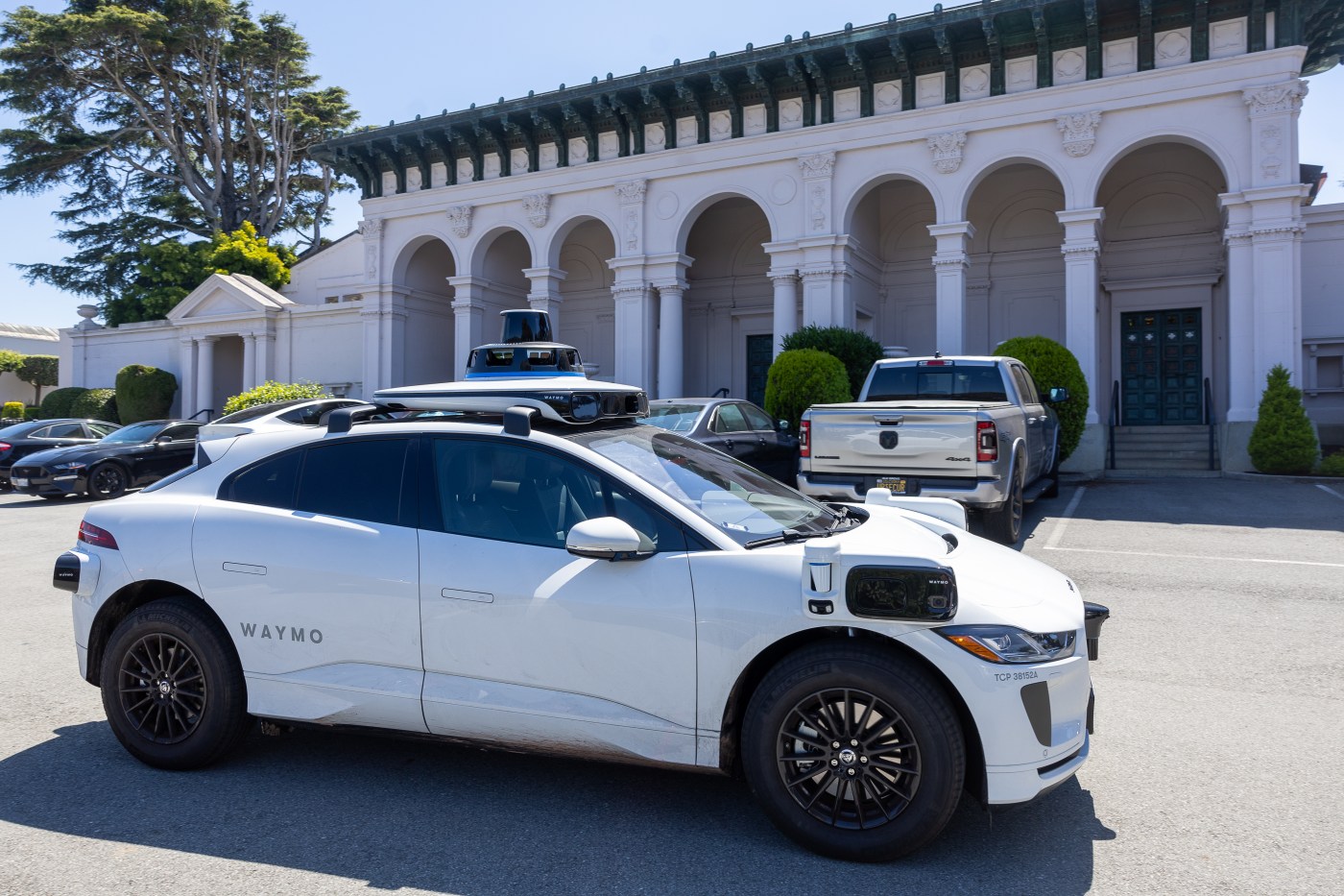 San Jose mayor Mahan, local congressman Liccardo lend support as Waymo applies to bring robotaxis to the city