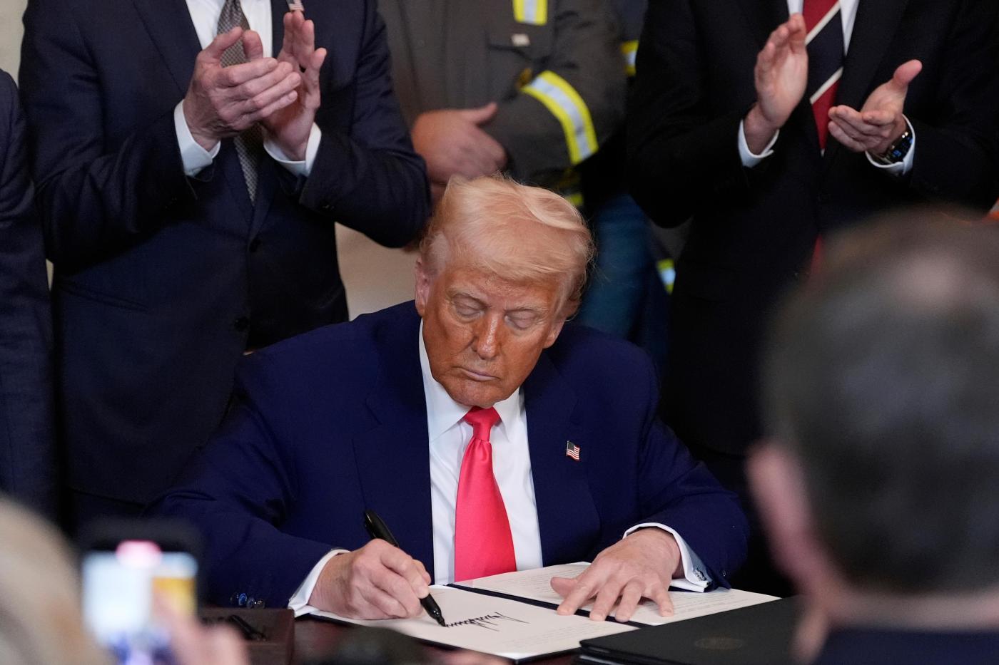EU imposes new tariffs on $23 billion in US goods in retaliation for Trump’s steel, aluminum tariffs