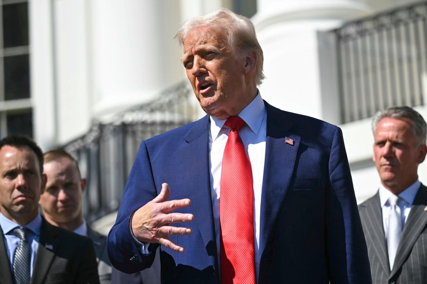 President Trump threatens to cut federal funding to sanctuary cities