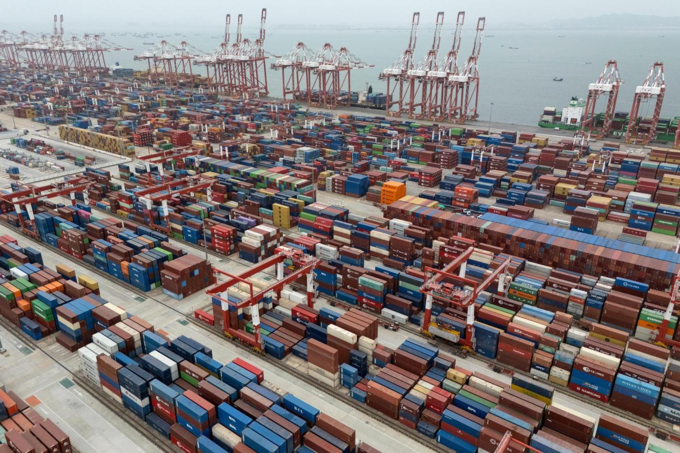 U.S. economy shrinks 0.3% in first quarter as Trump trade wars disrupt businesses