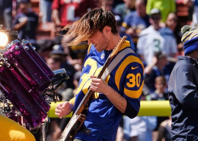 Former Red Hot Chili Peppers guitarist accepts plea deal in fatal California collision