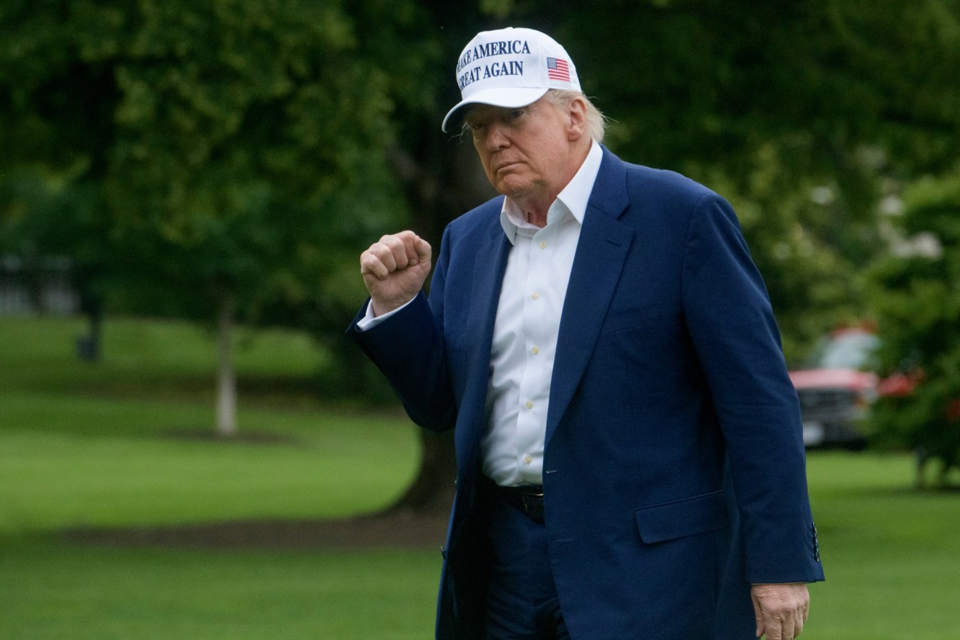 Trump set to pardon reality TV stars Todd and Julie Chrisley of fraud and tax evasion convictions