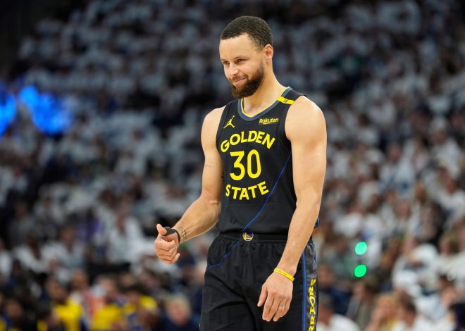 Stephen Curry leaves Warriors’ playoff game vs. Timberwolves, ruled out