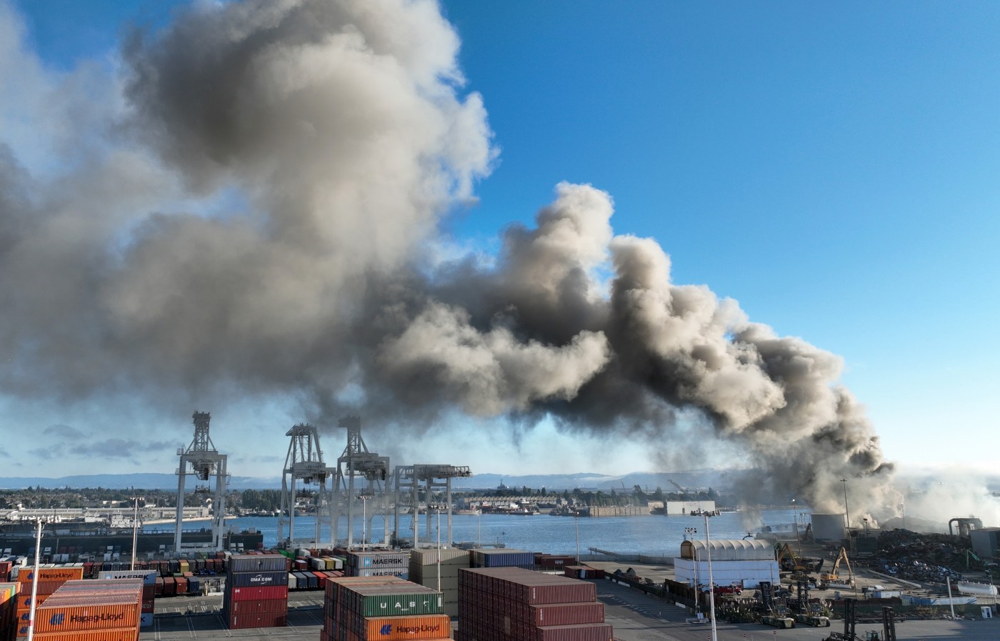 Alameda County DA dismisses case against Radius Recycling in massive 2023 fire