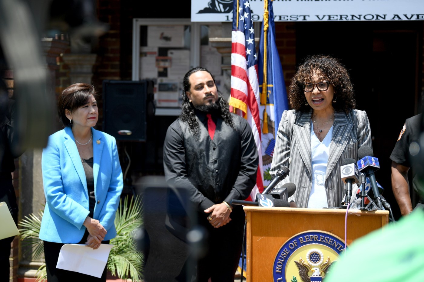 California lawmakers advocate for increased pay and better protections for incarcerated firefighters