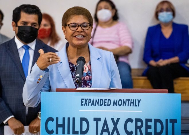 Opinion: There’s a simple solution to child poverty: Expand the child tax credit