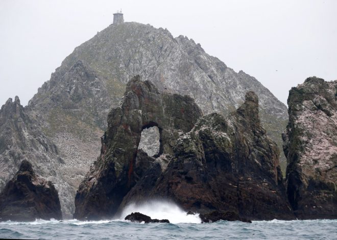 5 California island-set novels take the locked room concept to splashy levels