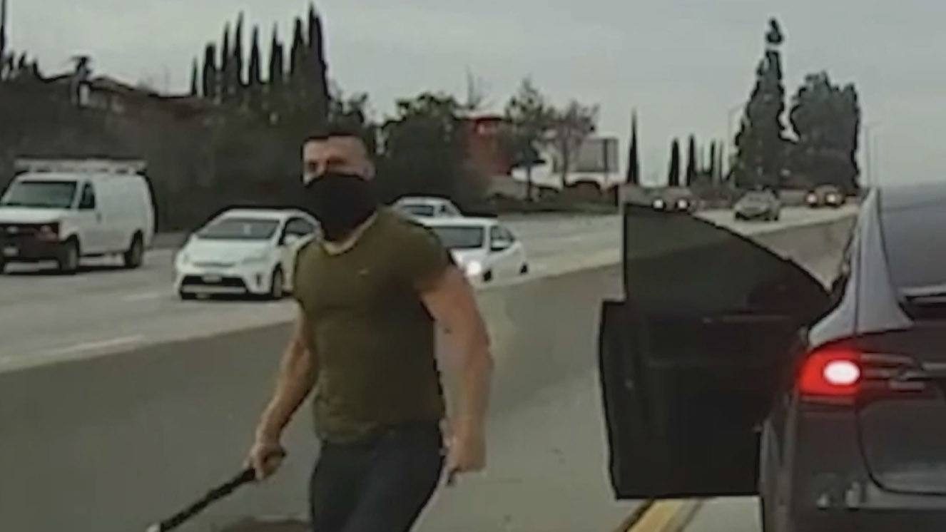 Infamous California Tesla road rage driver assaulted by inmates in Hawaii jail