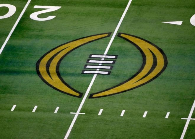 Mailbag: CFP formats for the rebuilt Pac-12, Big Ten revenue model, the Civil War nickname, night games, travel trouble and more