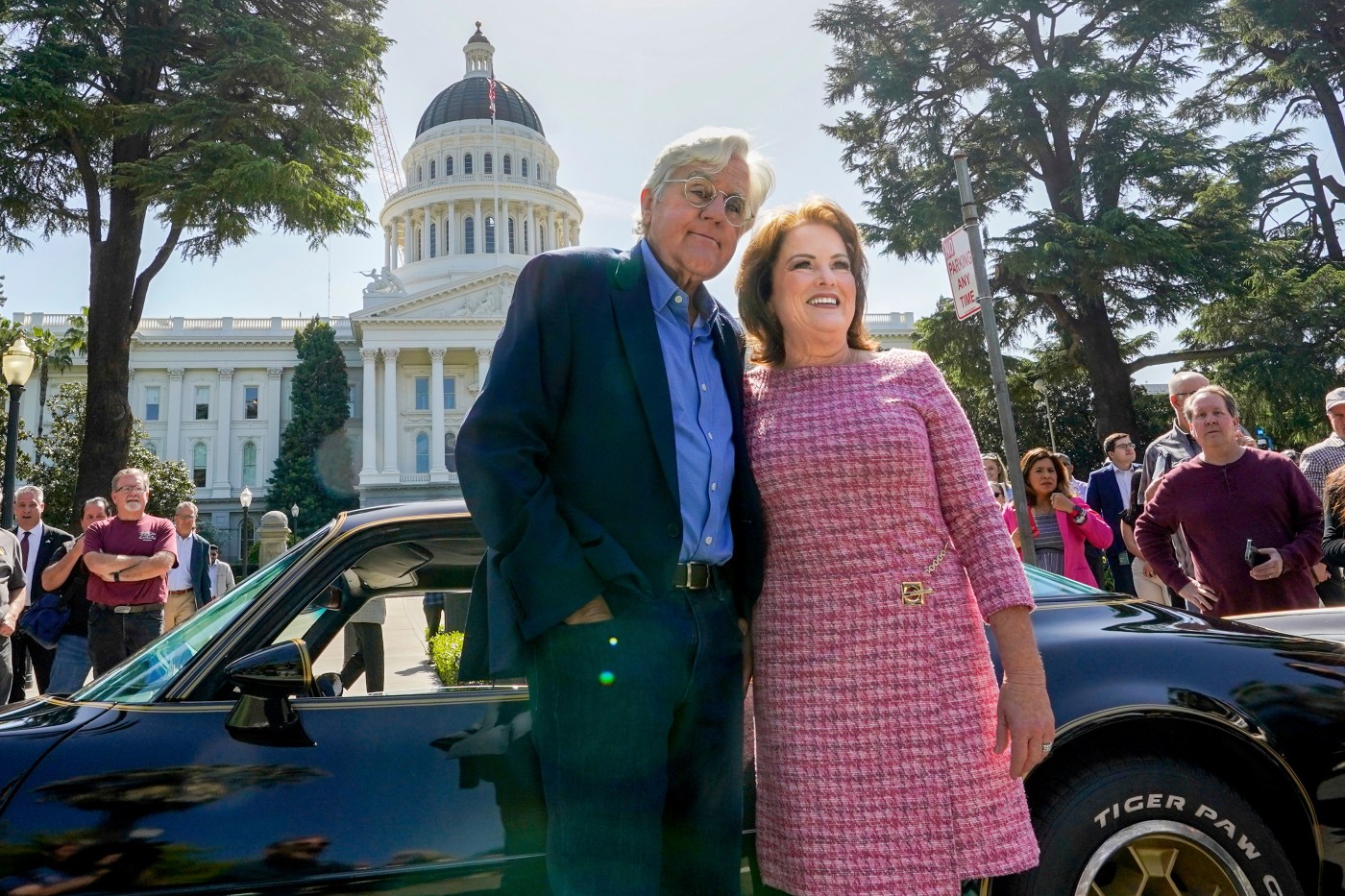 Jay Leno pushes bill to end smog checks in California for vehicles 35 years or older