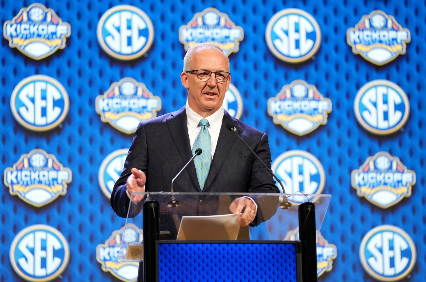 Mailbag: The SEC and Big Ten breakaway (bluff?), CFP committee distrust, Pac-12 media rights, Memphis and UNLV and loads more