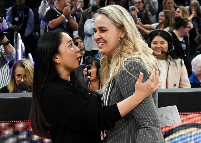 From mentor to peer: How Becky Hammon’s influence helped shape Valkyries coach Natalie Nakase