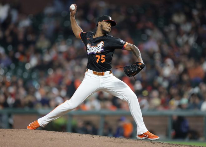Doval blows rare save as SF Giants fall to Padres in 10 innings