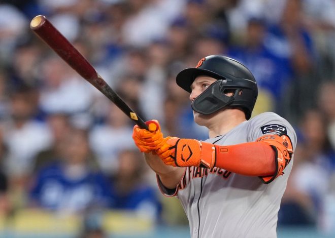 Schmitt powers SF Giants to win over Dodgers with first career grand slam