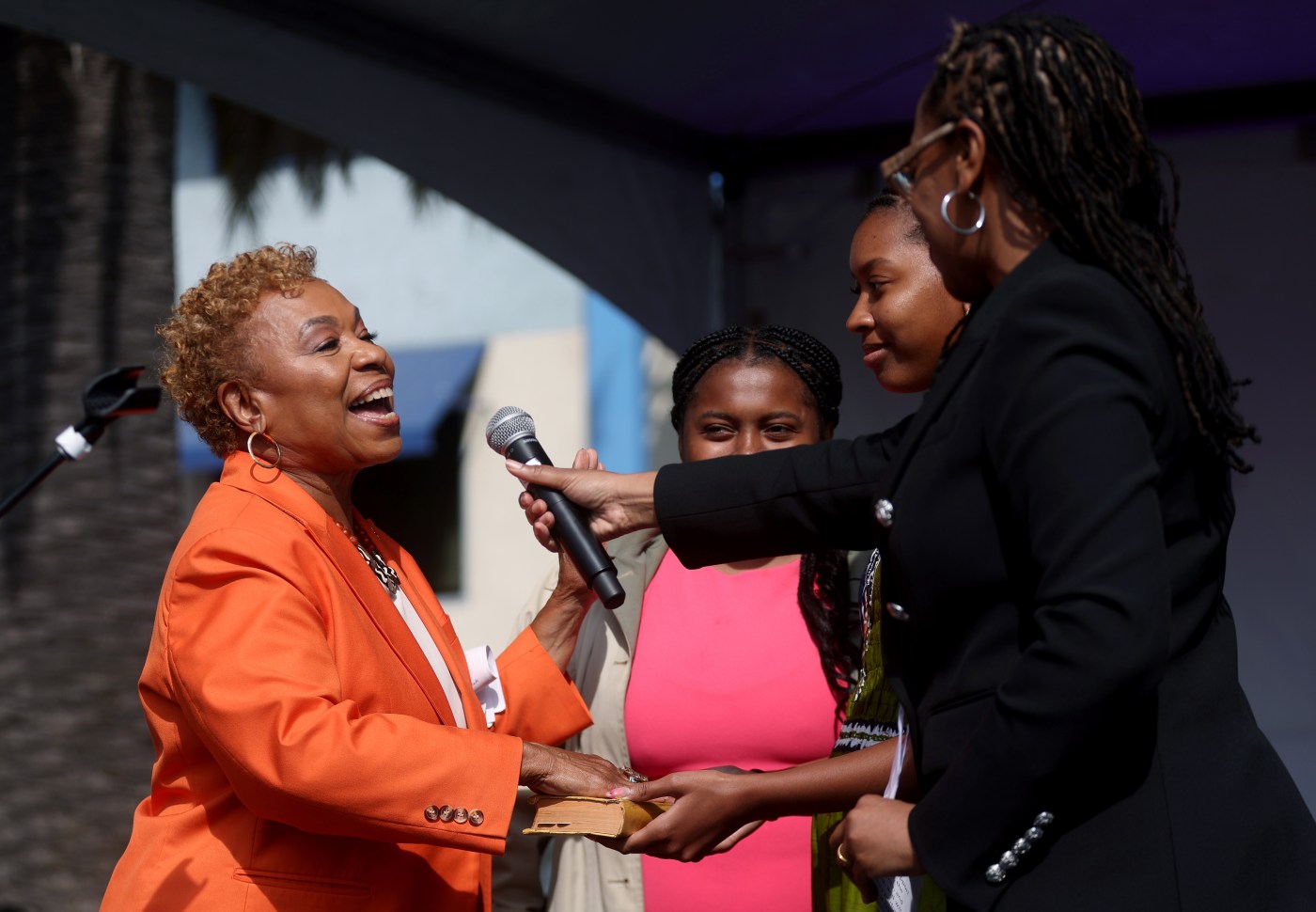 Oakland Mayor Barbara Lee reverses course, asks not to receive $1.7 million pay raise for her staff