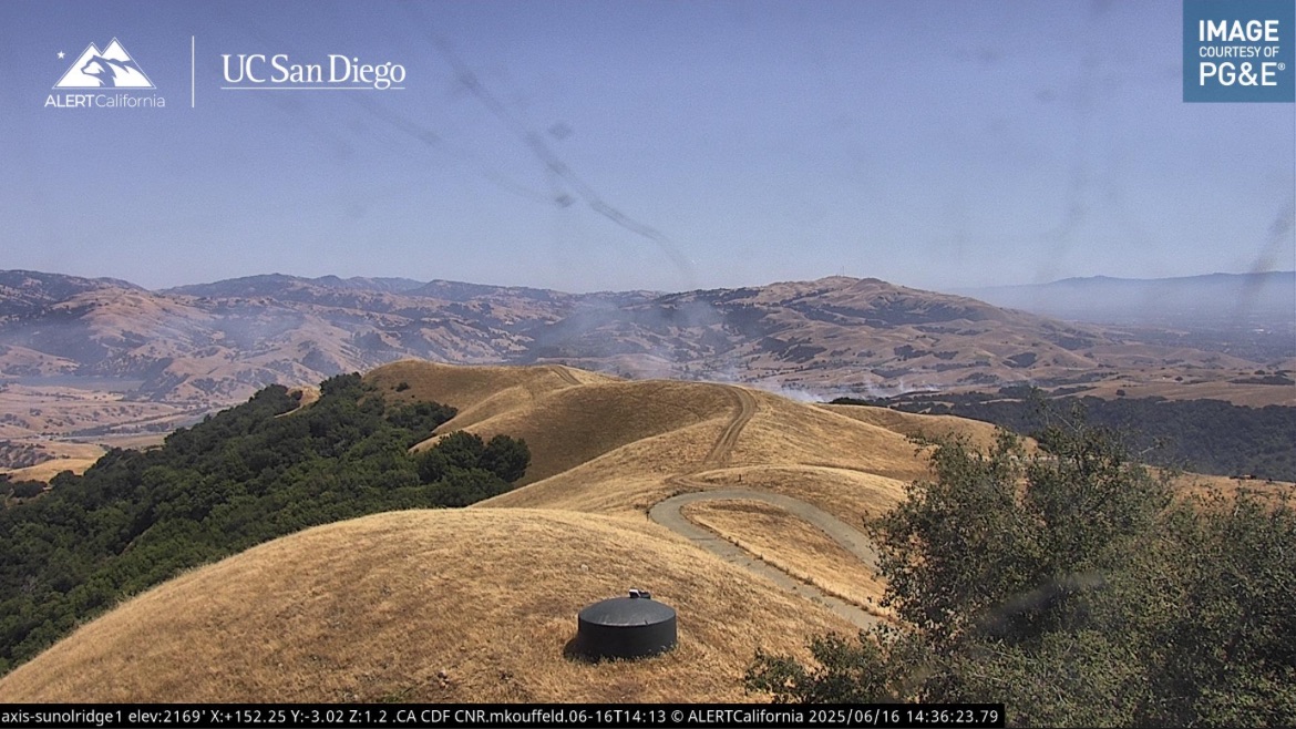 Firefighters work to contain Mission Fire east of I-680 near Fremont