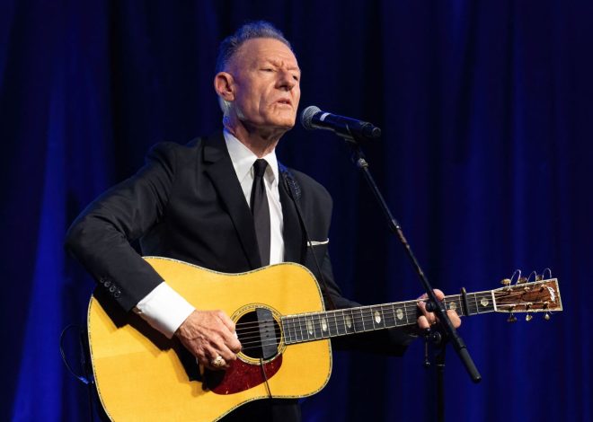 Lyle Lovett is back in town for shows in Saratoga, Napa, Santa Rosa