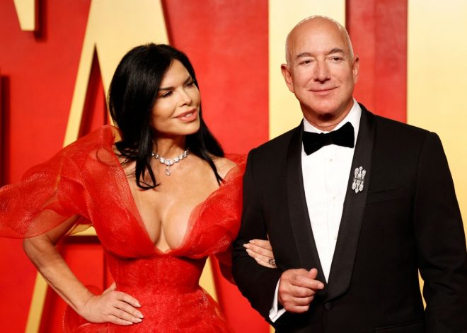 Nearly 100 private jets flying guests to Bezos-Sanchez wedding: report