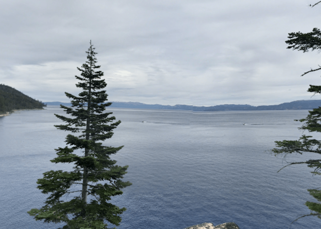 Lake Tahoe boat capsizes; 6 dead, 2 missing