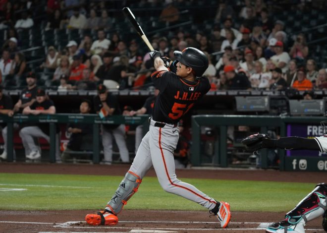 SF Giants’ Doval blows save in ninth, secures win in 10th to snap losing streak